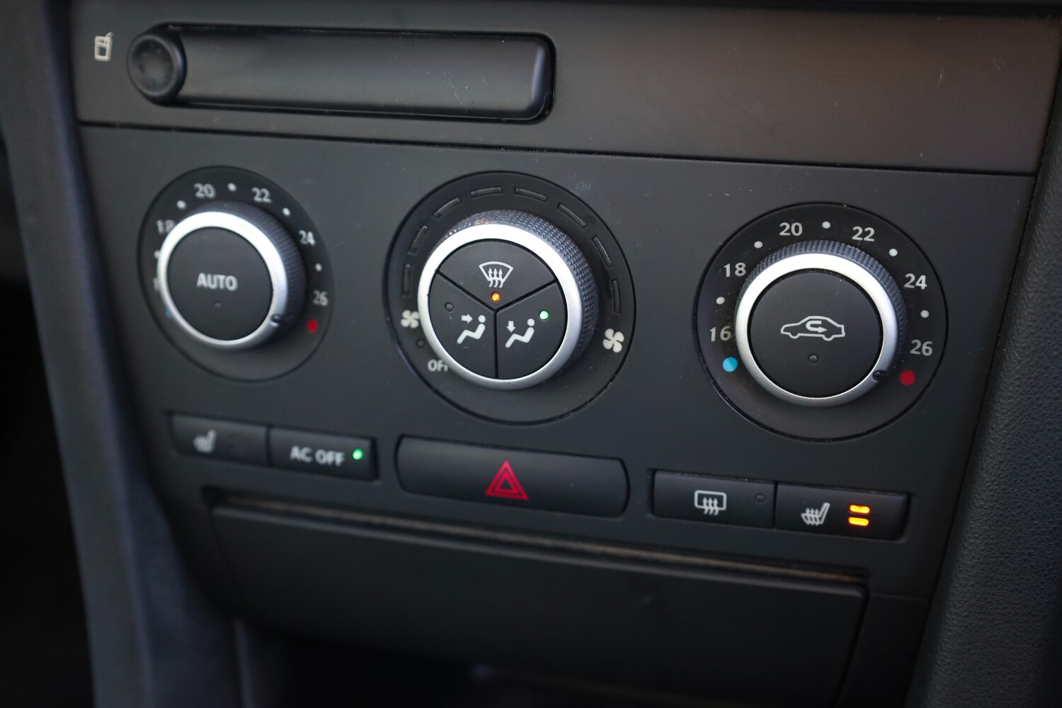 Used Saab 9-3 2010 for sale - 77357592: Photo 33