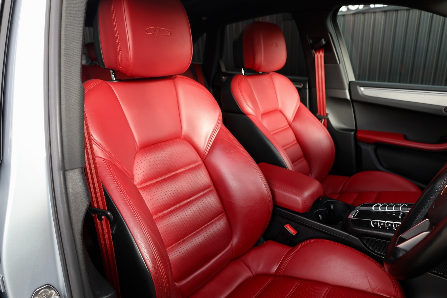 Used Porsche Macan 2017 for sale - 76357186: Photo 12