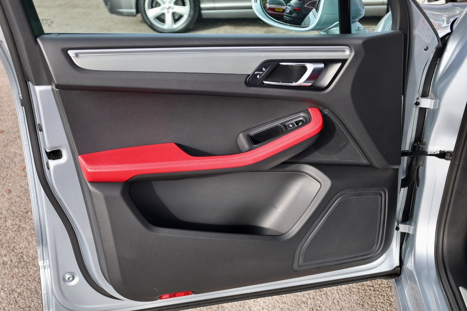 Used Porsche Macan 2017 for sale - 76357186: Photo 44