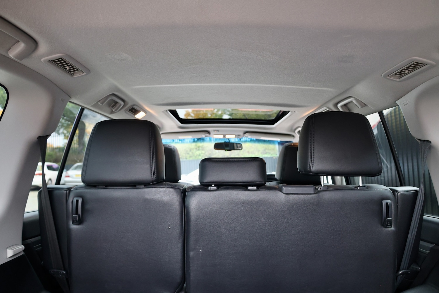 Used Mitsubishi Shogun 2010 for sale - 76339066: Photo 12