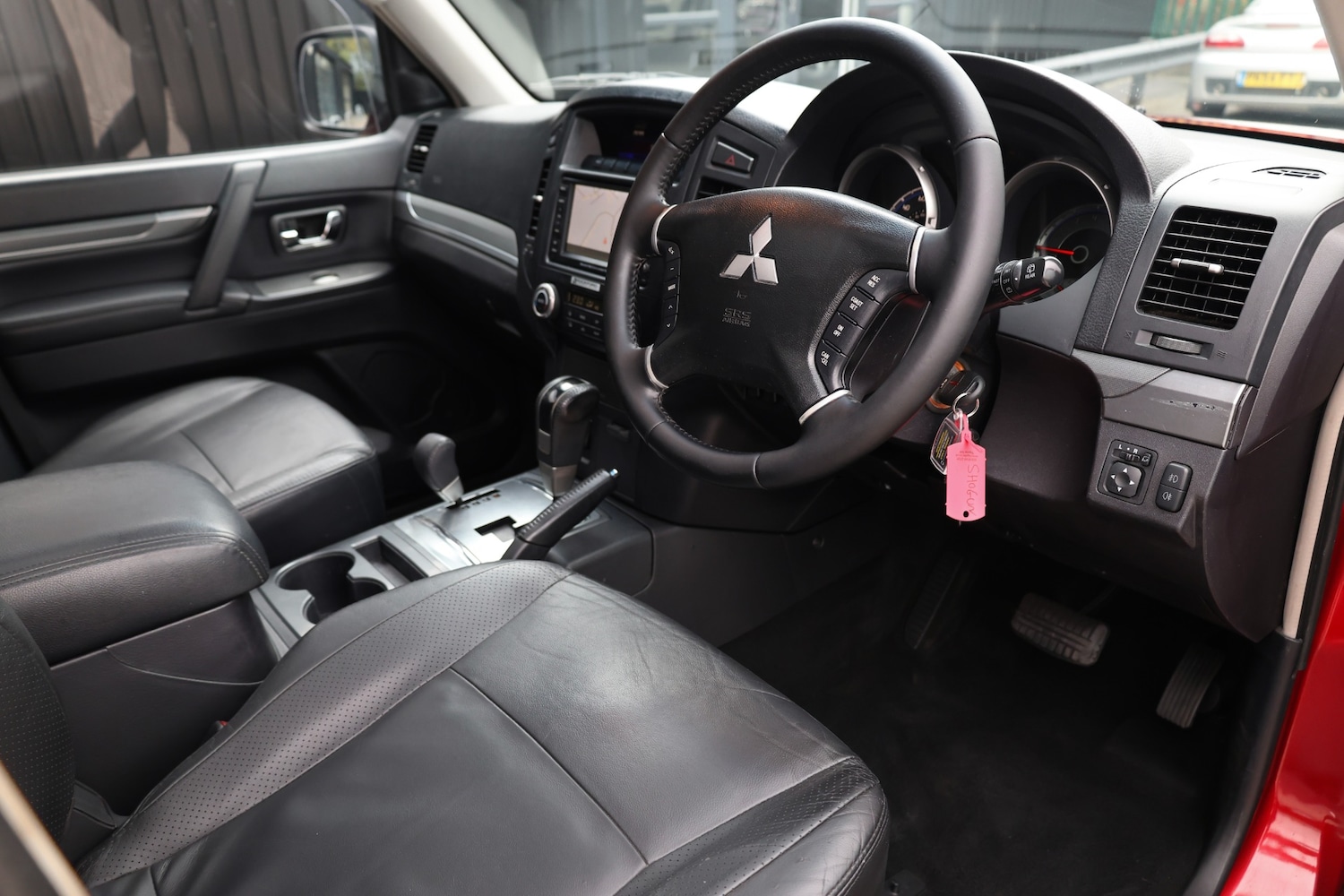 Used Mitsubishi Shogun 2010 for sale - 76339066: Photo 5