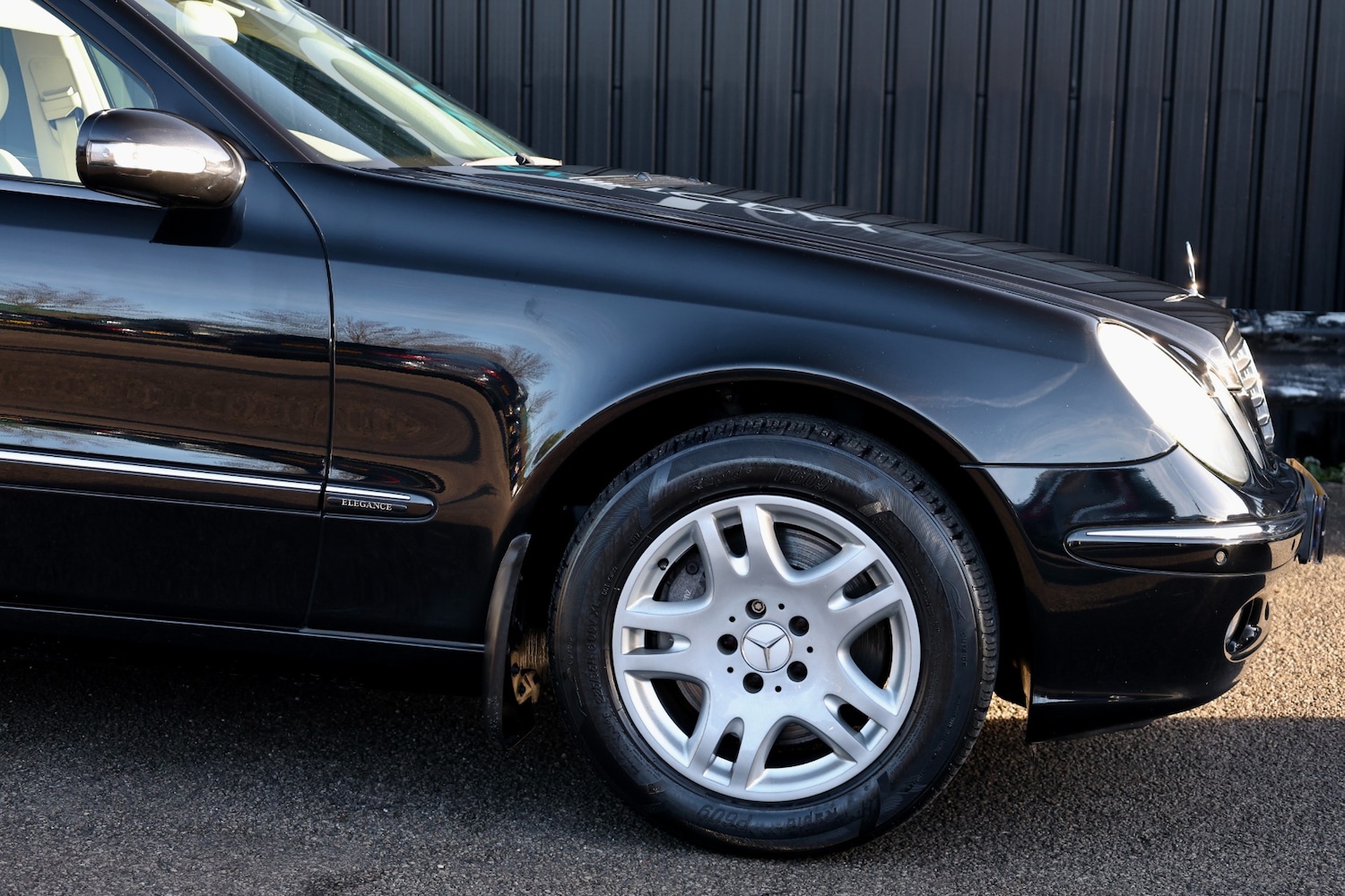 Used Mercedes-Benz E Class 2005 for sale - 76943509: Photo 17