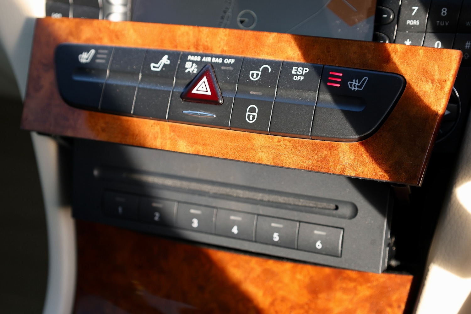 Used Mercedes-Benz E Class 2005 for sale - 76943509: Photo 42