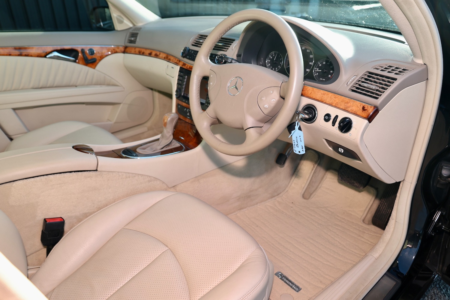 Used Mercedes-Benz E Class 2005 for sale - 76943509: Photo 6