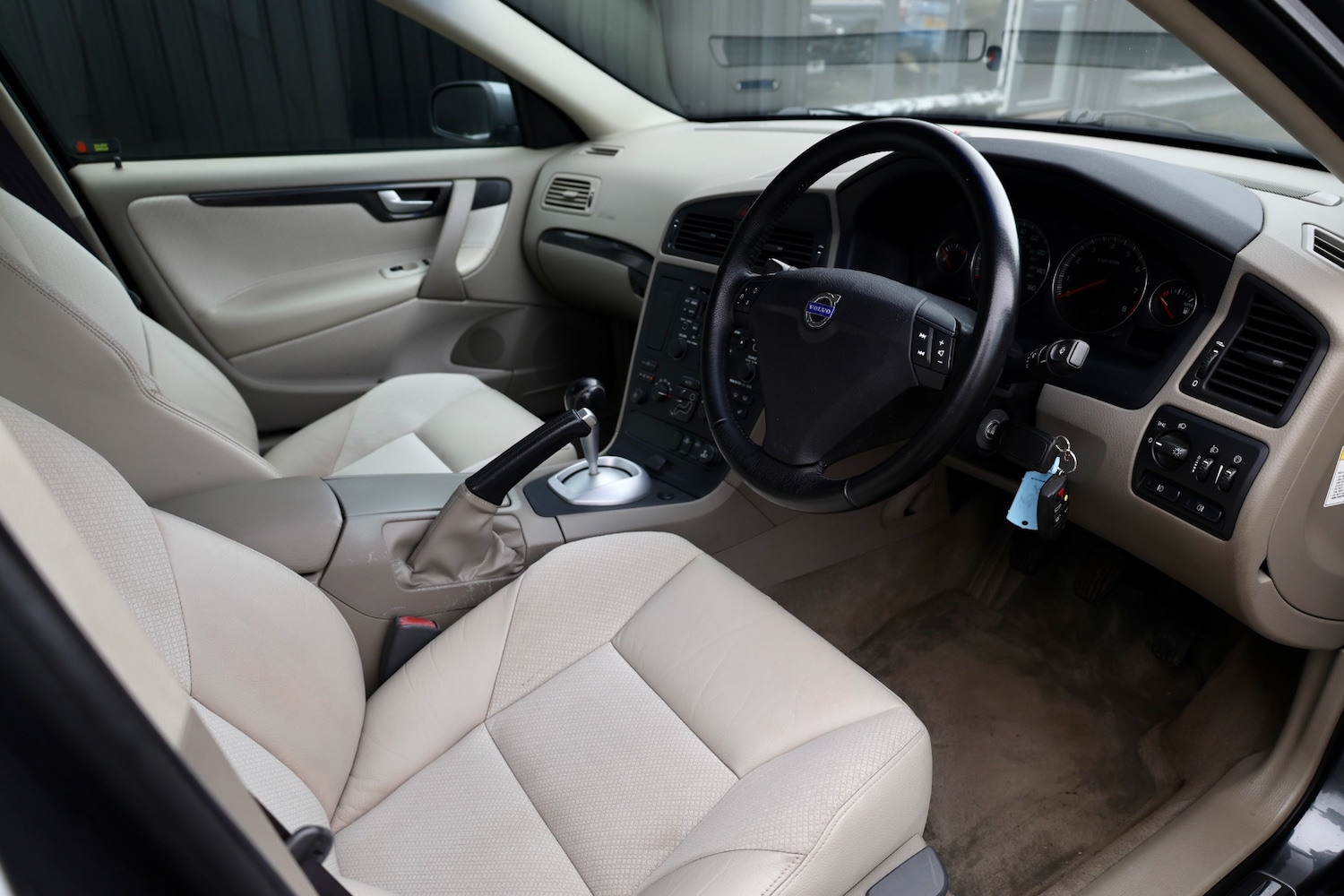 Used Volvo S60 2004 for sale - 77430978: Photo 25