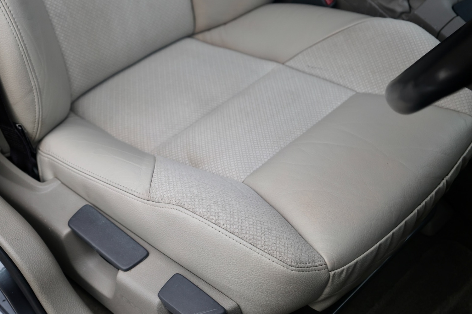 Used Volvo S60 2004 for sale - 77430978: Photo 28