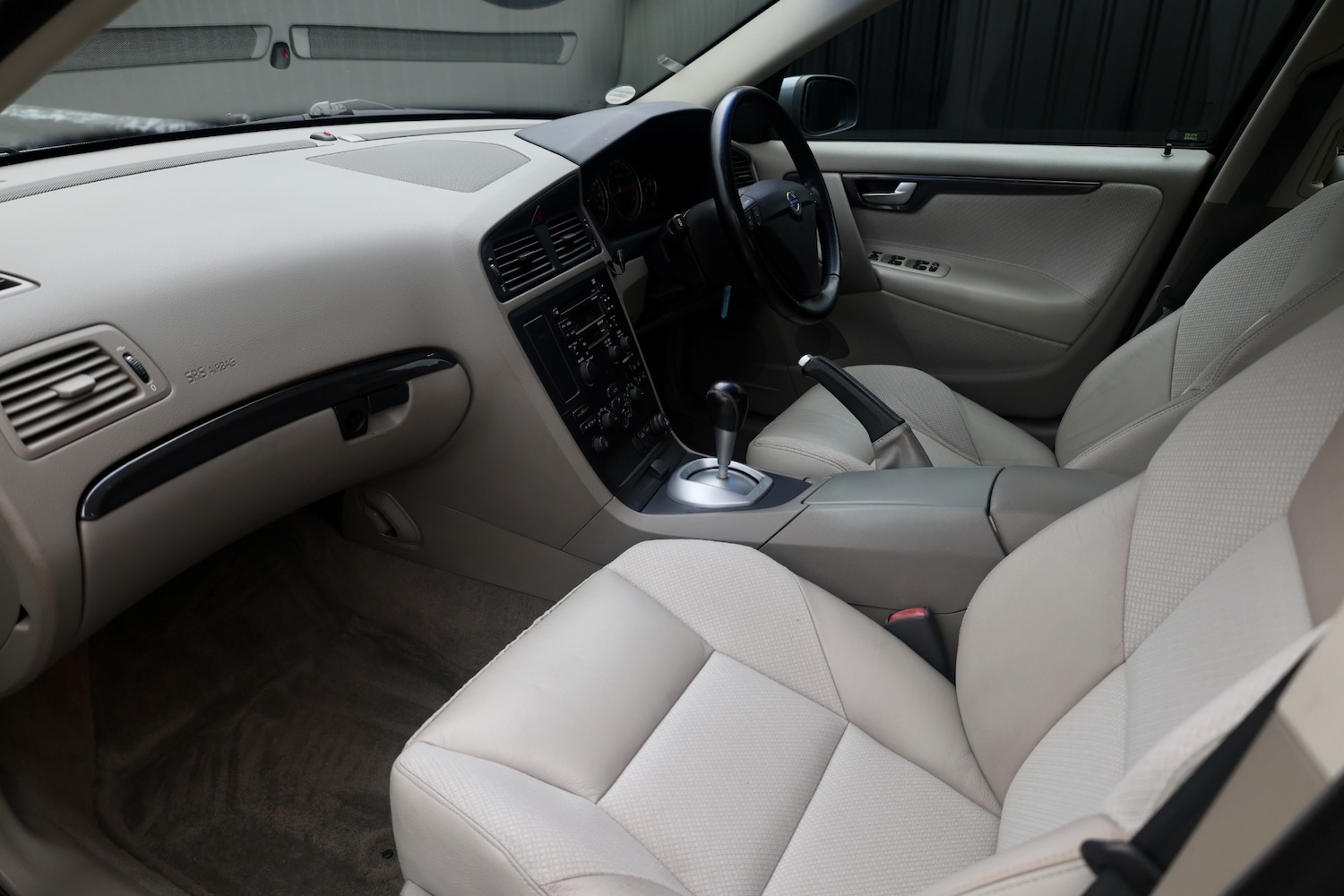 Used Volvo S60 2004 for sale - 77430978: Photo 3