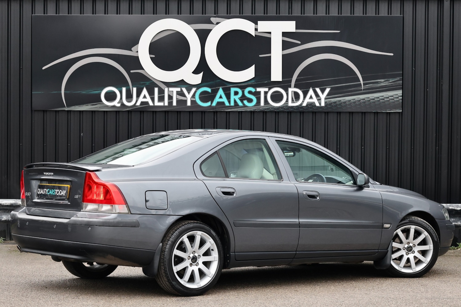 Used Volvo S60 2004 for sale - 77430978: Photo 9
