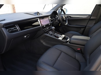 Used Porsche Macan 2023 for sale - 78308091: Photo