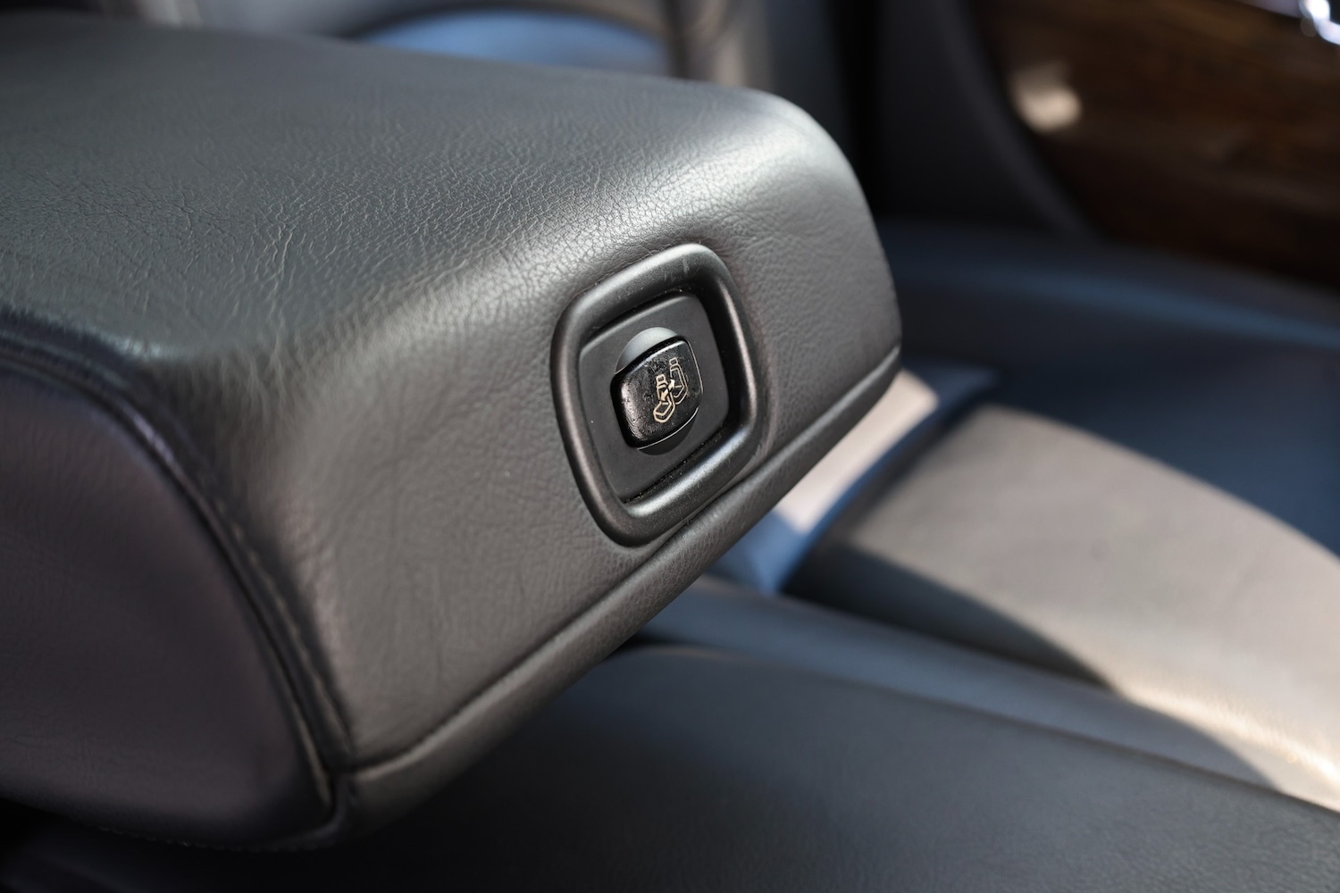 Used Citroen C6 2006 for sale - 78040299: Photo 17