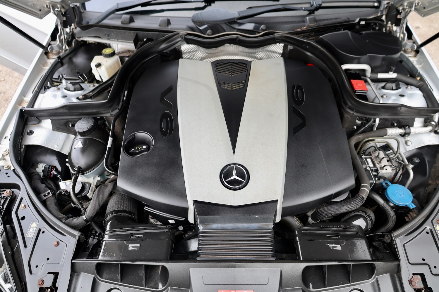 Used Mercedes-Benz E Class 2010 for sale - 76302176: Photo 23