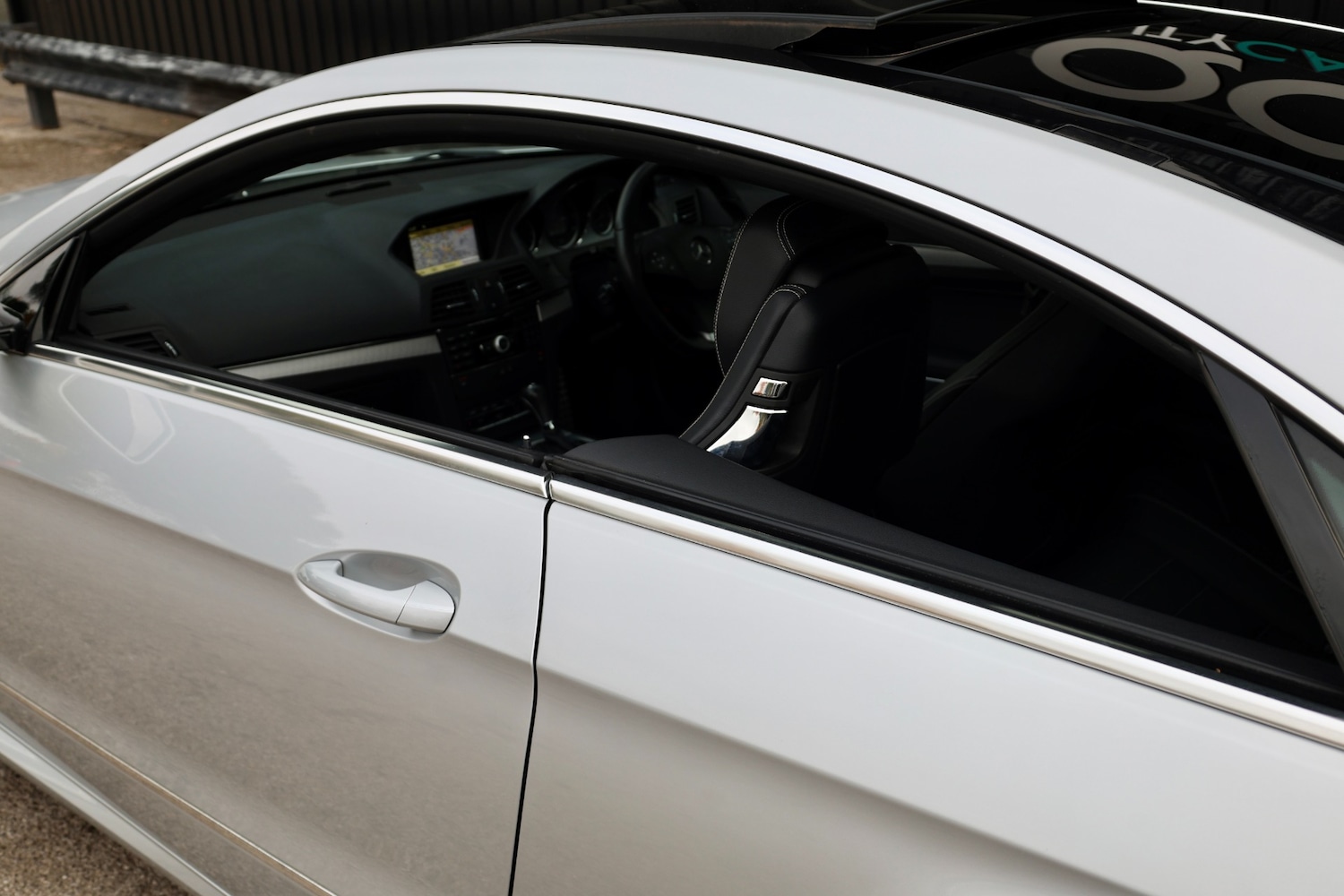 Used Mercedes-Benz E Class 2010 for sale - 76302176: Photo 27
