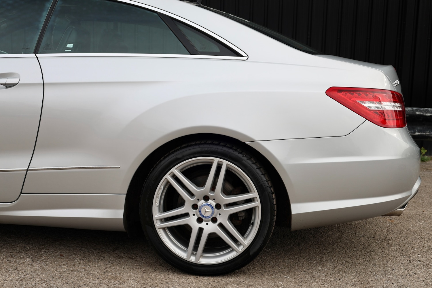 Used Mercedes-Benz E Class 2010 for sale - 76302176: Photo 30