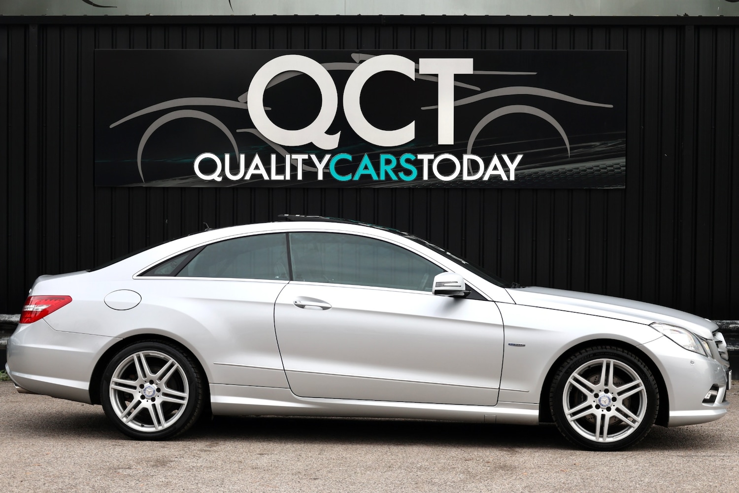 Used Mercedes-Benz E Class 2010 for sale - 76302176: Photo 9