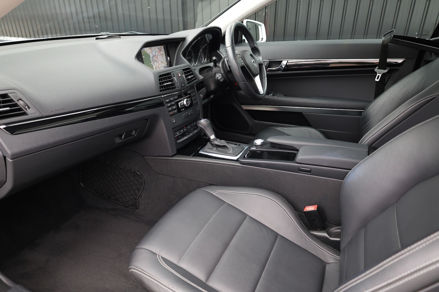 Used Mercedes-Benz E-Class 2012 for sale - 76092923: Photo 3