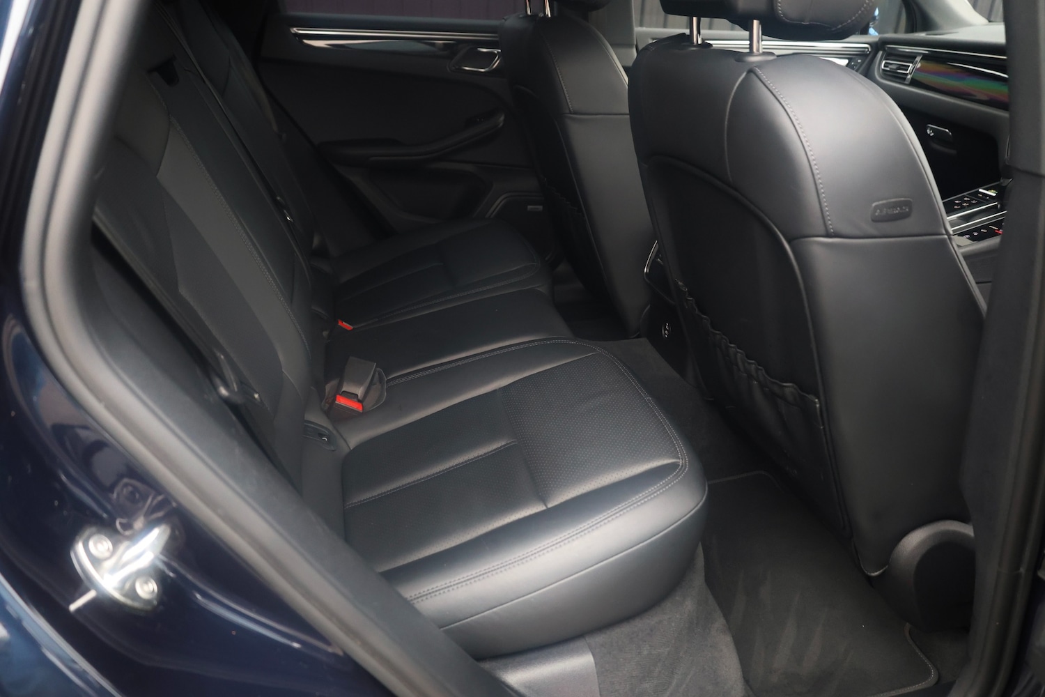 Used Porsche Macan 2021 for sale - 77335698: Photo 24