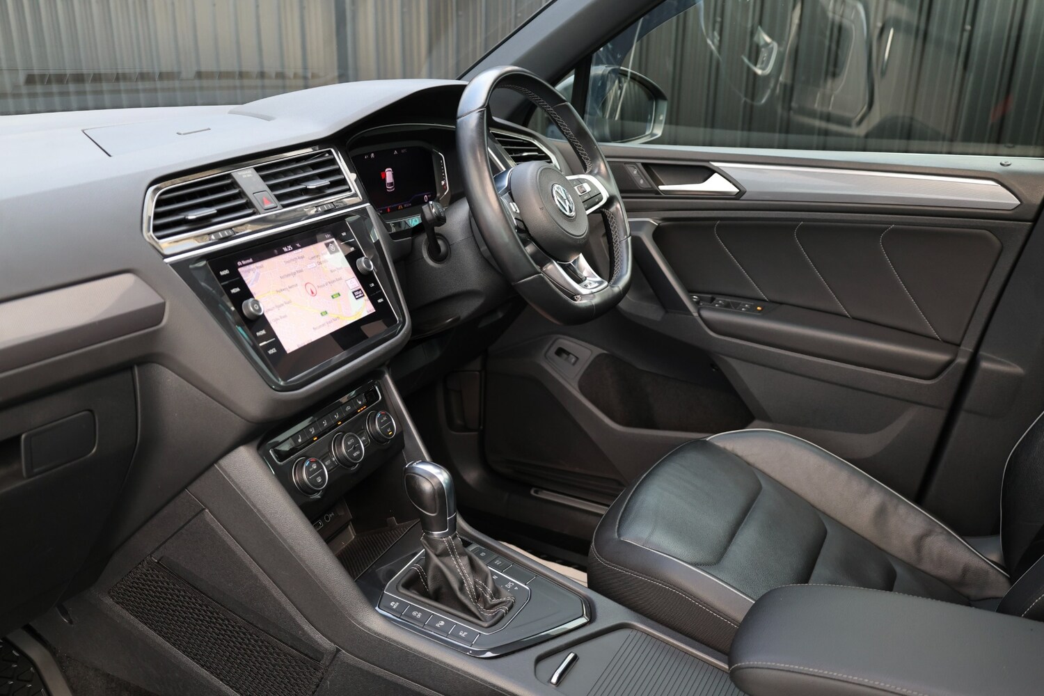 Used Volkswagen Tiguan 2019 for sale - 77577488: Photo 10