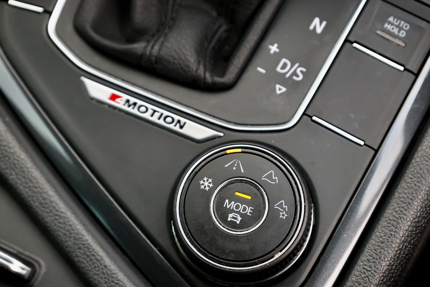 Used Volkswagen Tiguan 2018 for sale - 76762041: Photo 36