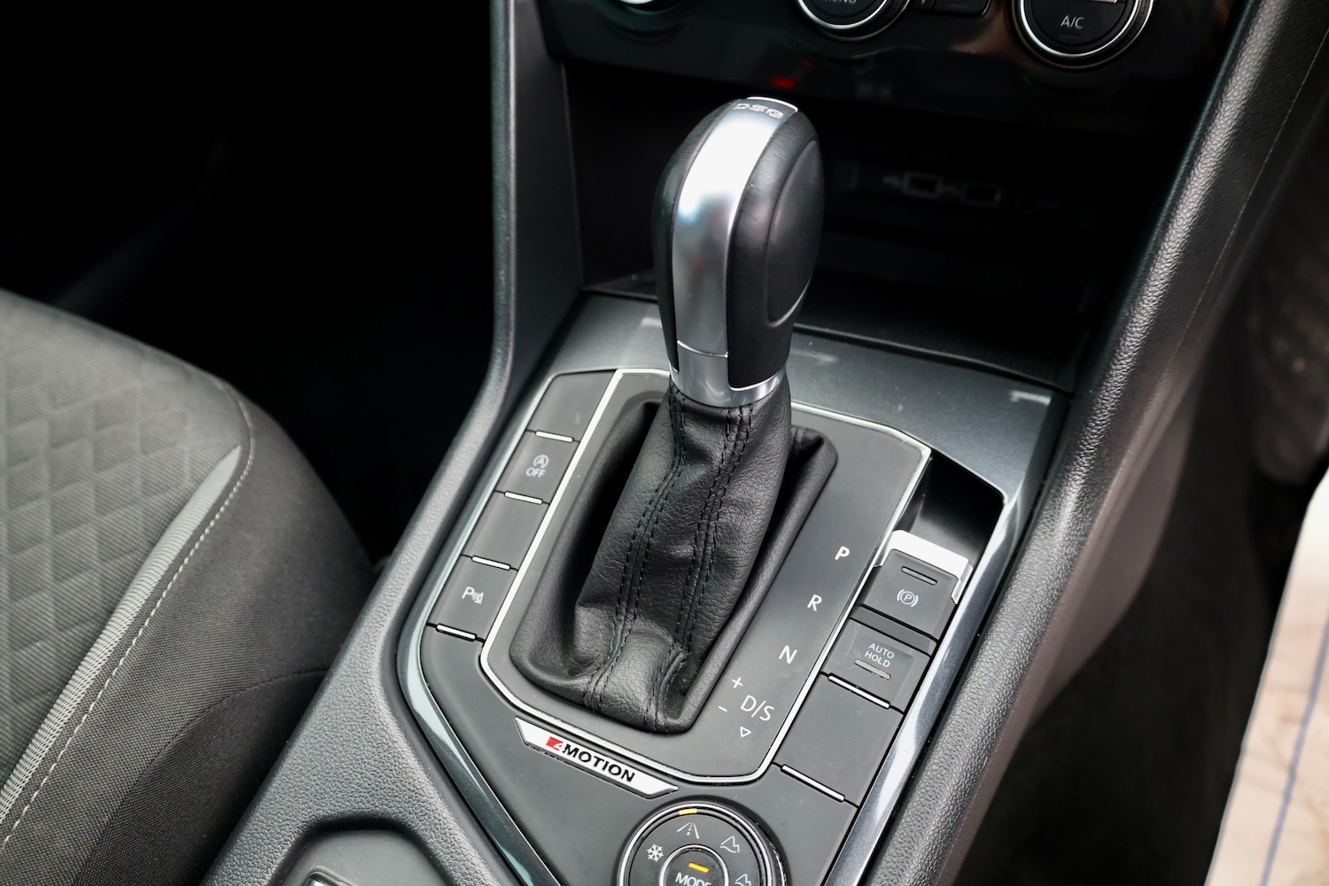 Used Volkswagen Tiguan 2018 for sale - 76762041: Photo 37