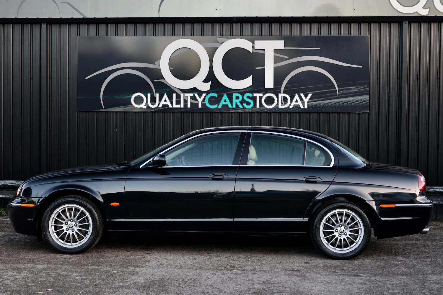 Used Jaguar S-Type 2006 for sale - 76636933: Photo 2