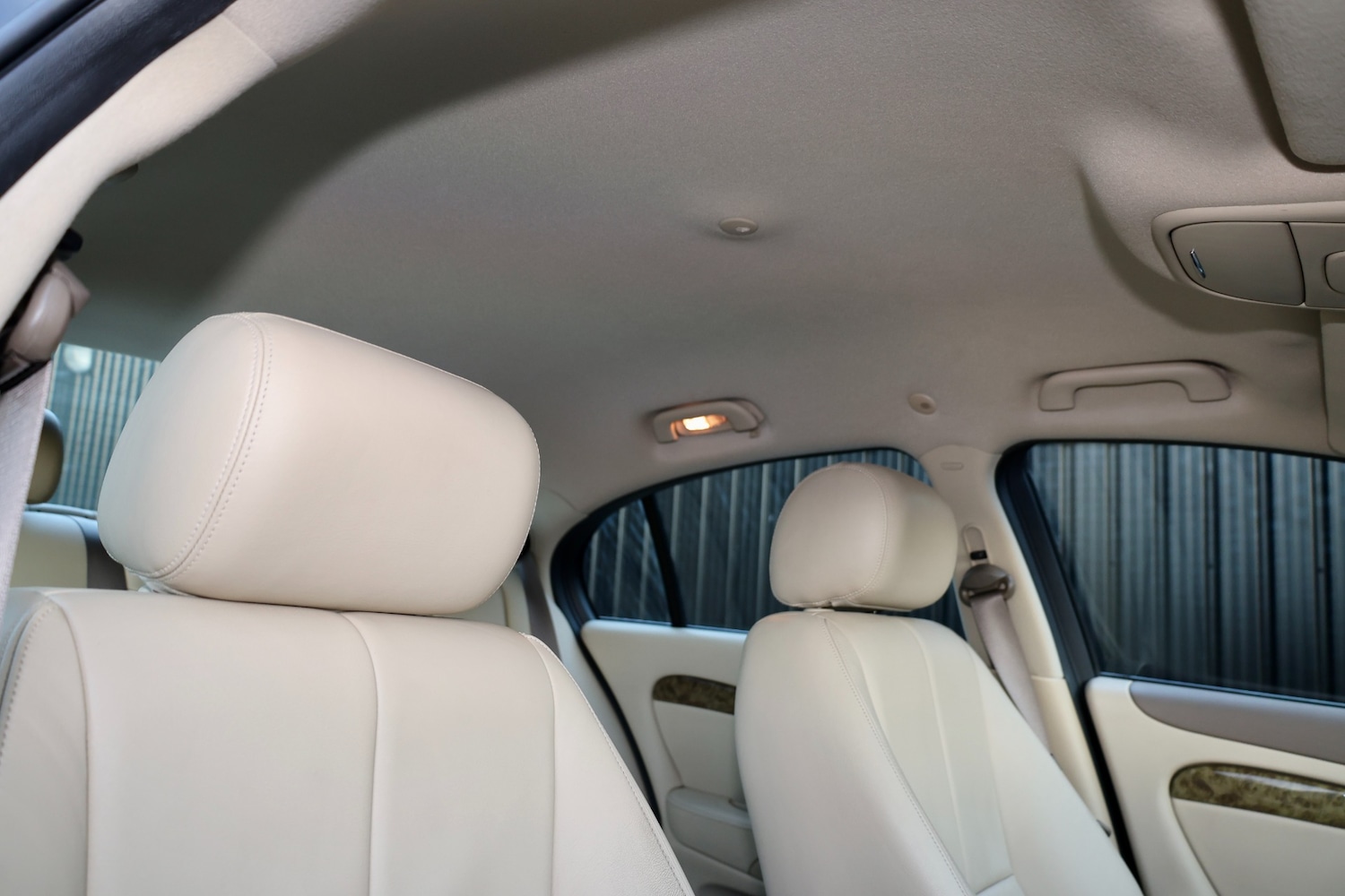 Used Jaguar S-Type 2006 for sale - 76636933: Photo 9