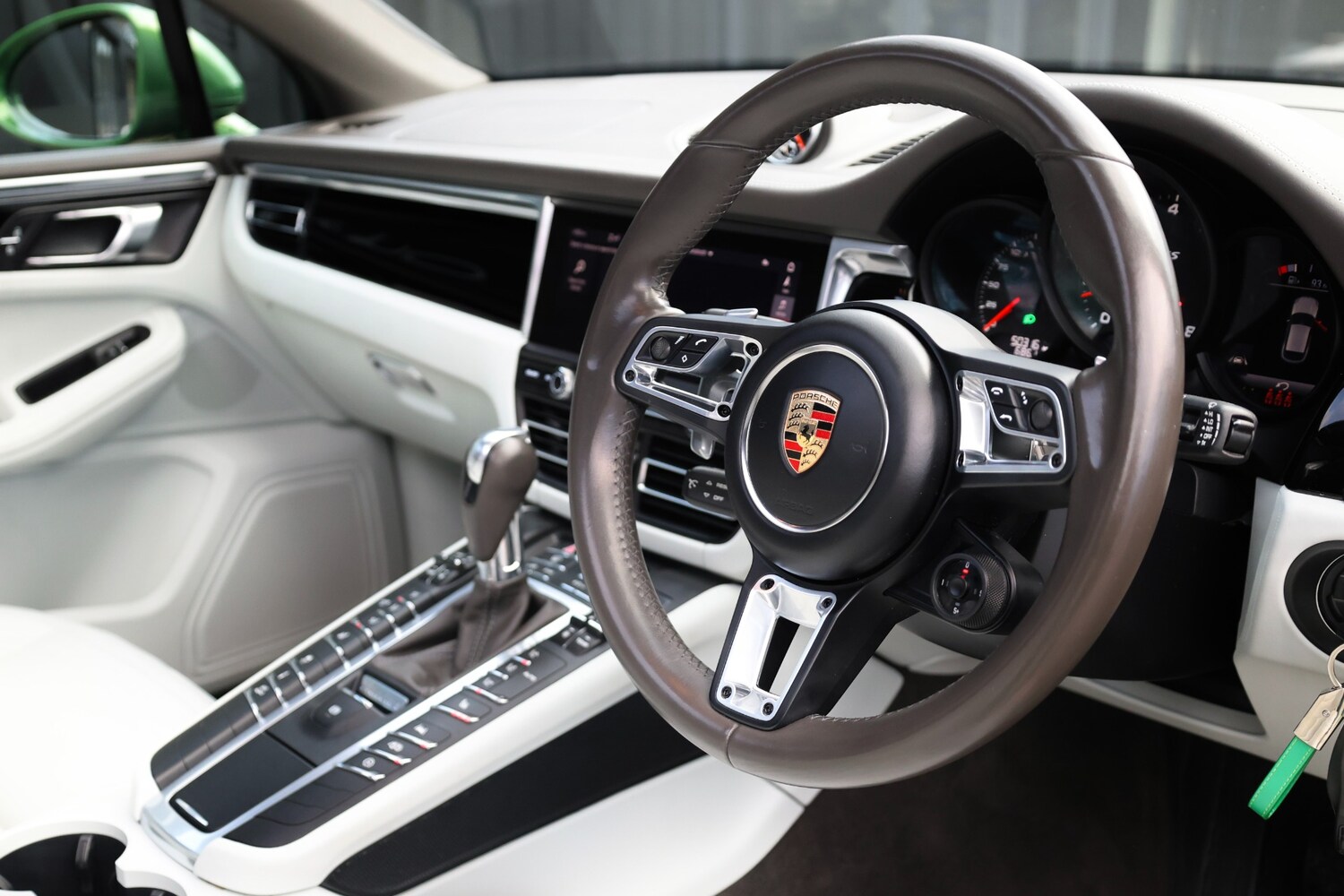 Used Porsche Macan 2020 for sale - 77888251: Photo 21