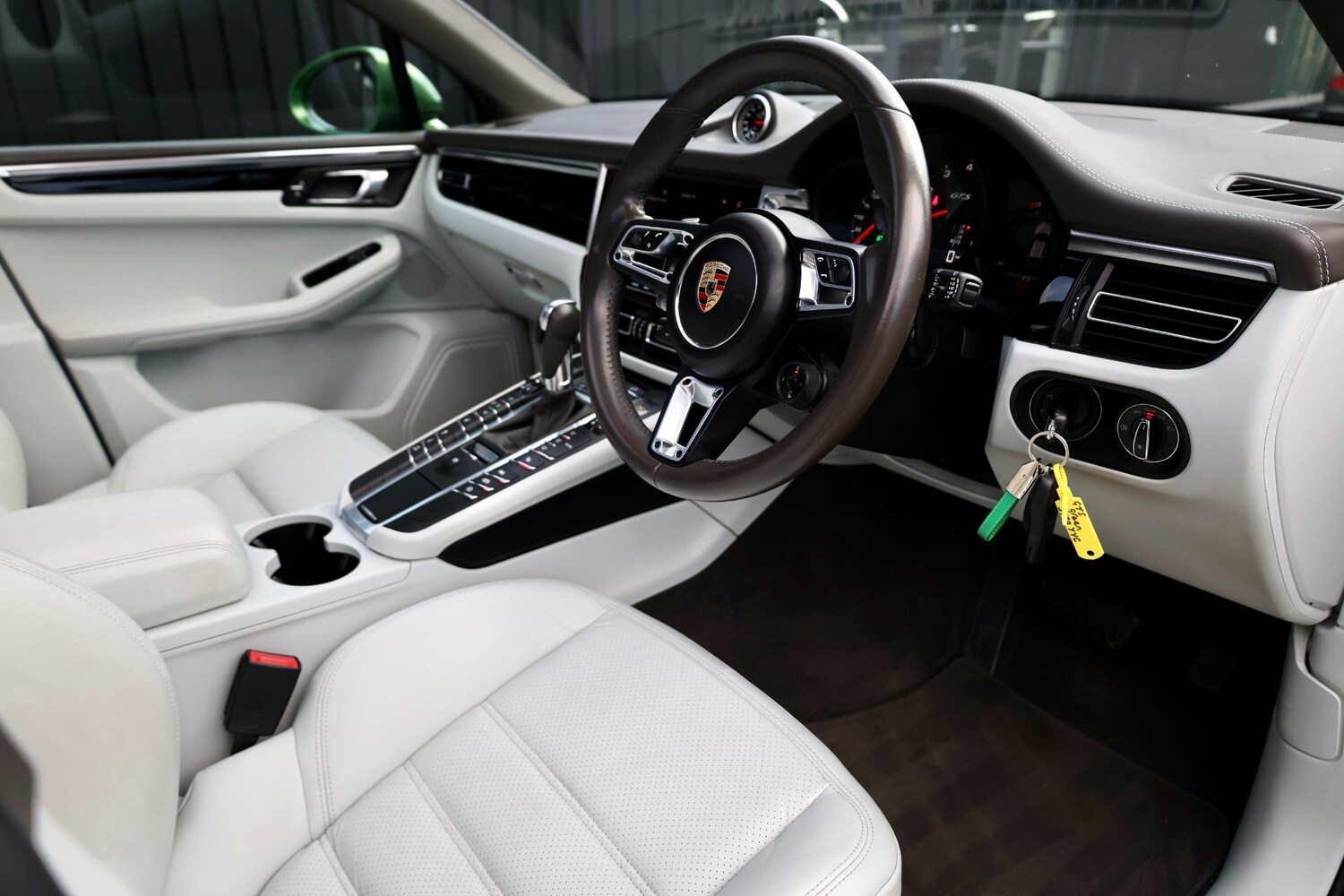 Used Porsche Macan 2020 for sale - 77888251: Photo 9