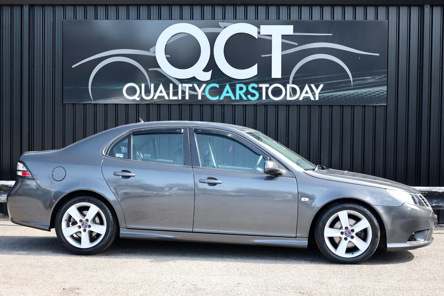 Used Saab 9-3 2010 for sale - 78112236: Photo 6