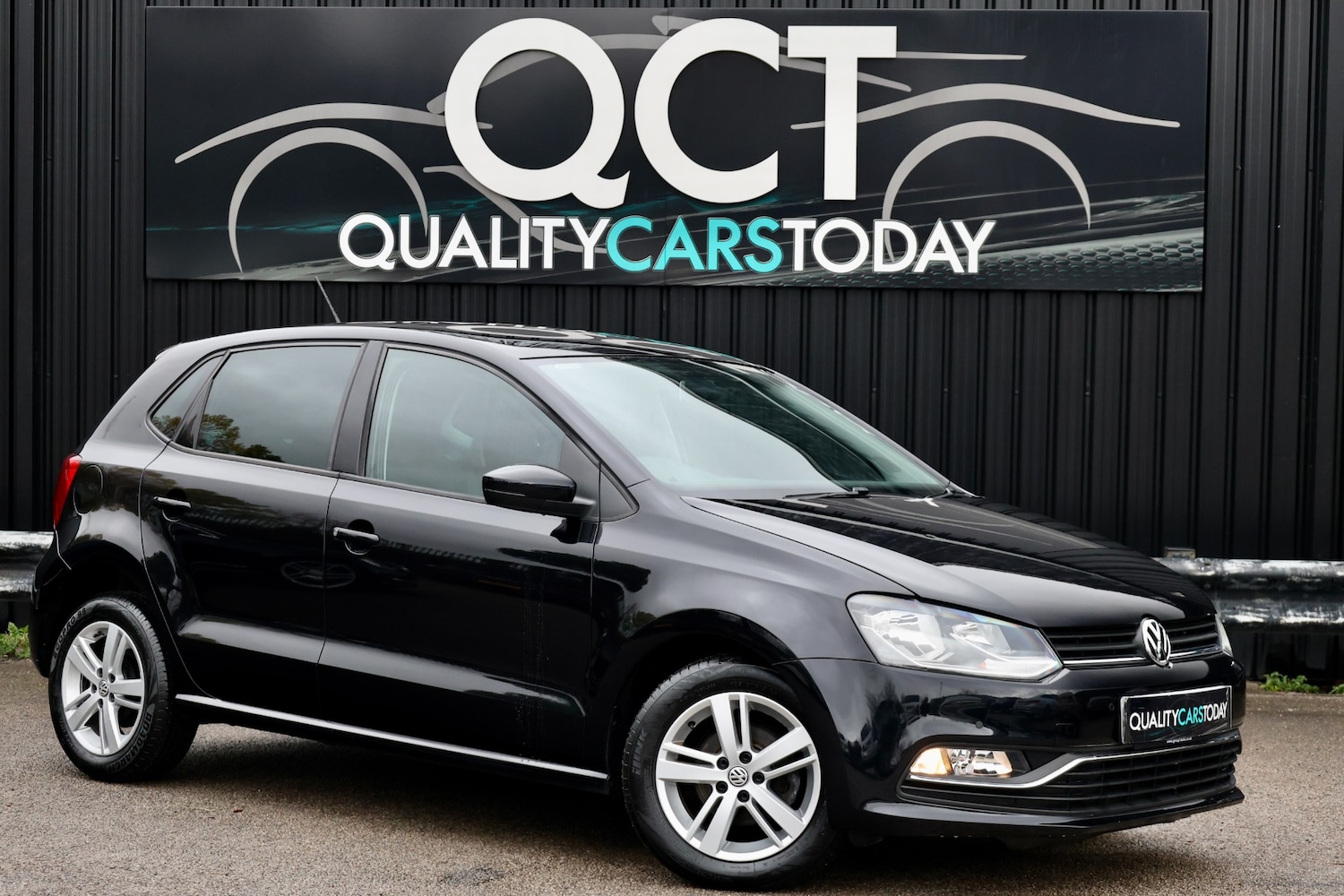 Used Volkswagen Polo 2016 for sale - 76761183: Photo 1