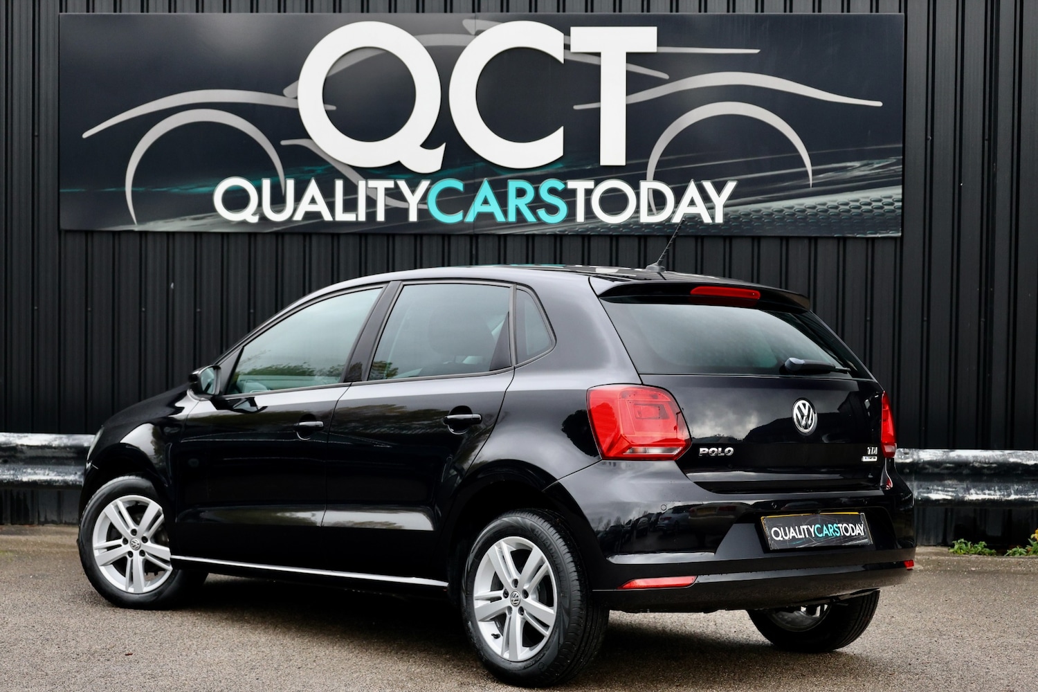 Used Volkswagen Polo 2016 for sale - 76761183: Photo 2