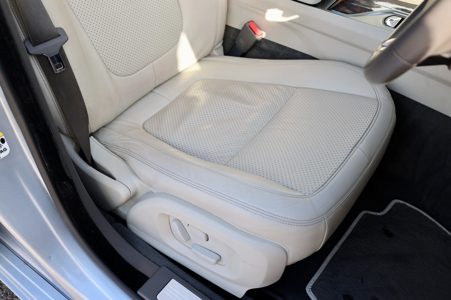 Used Jaguar XF 2010 for sale - 78090269: Photo 13