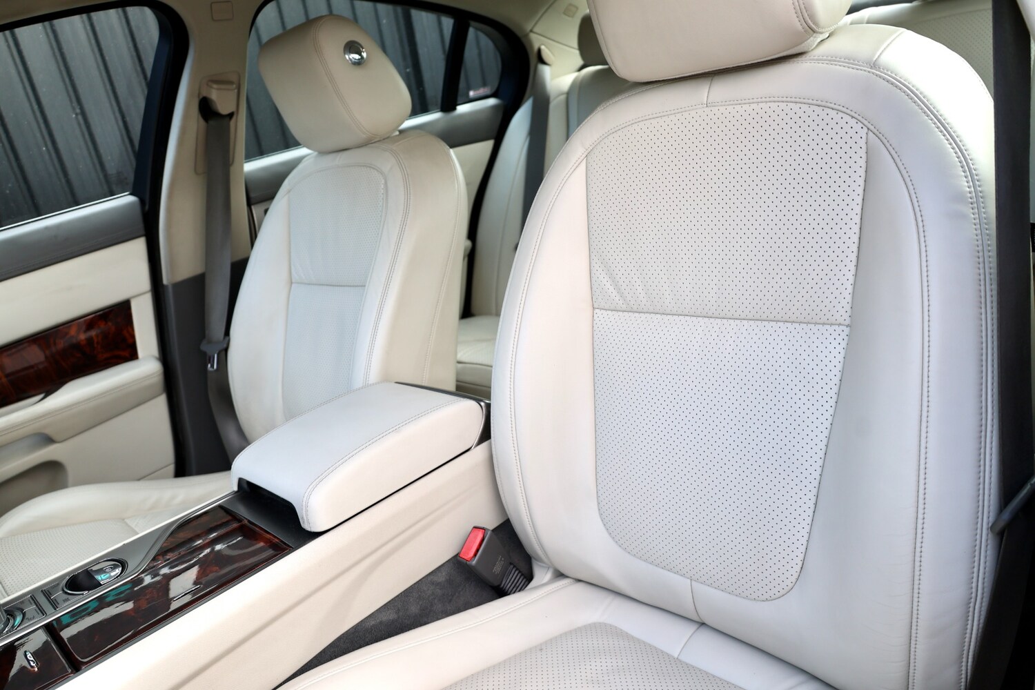 Used Jaguar XF 2010 for sale - 78090269: Photo 40