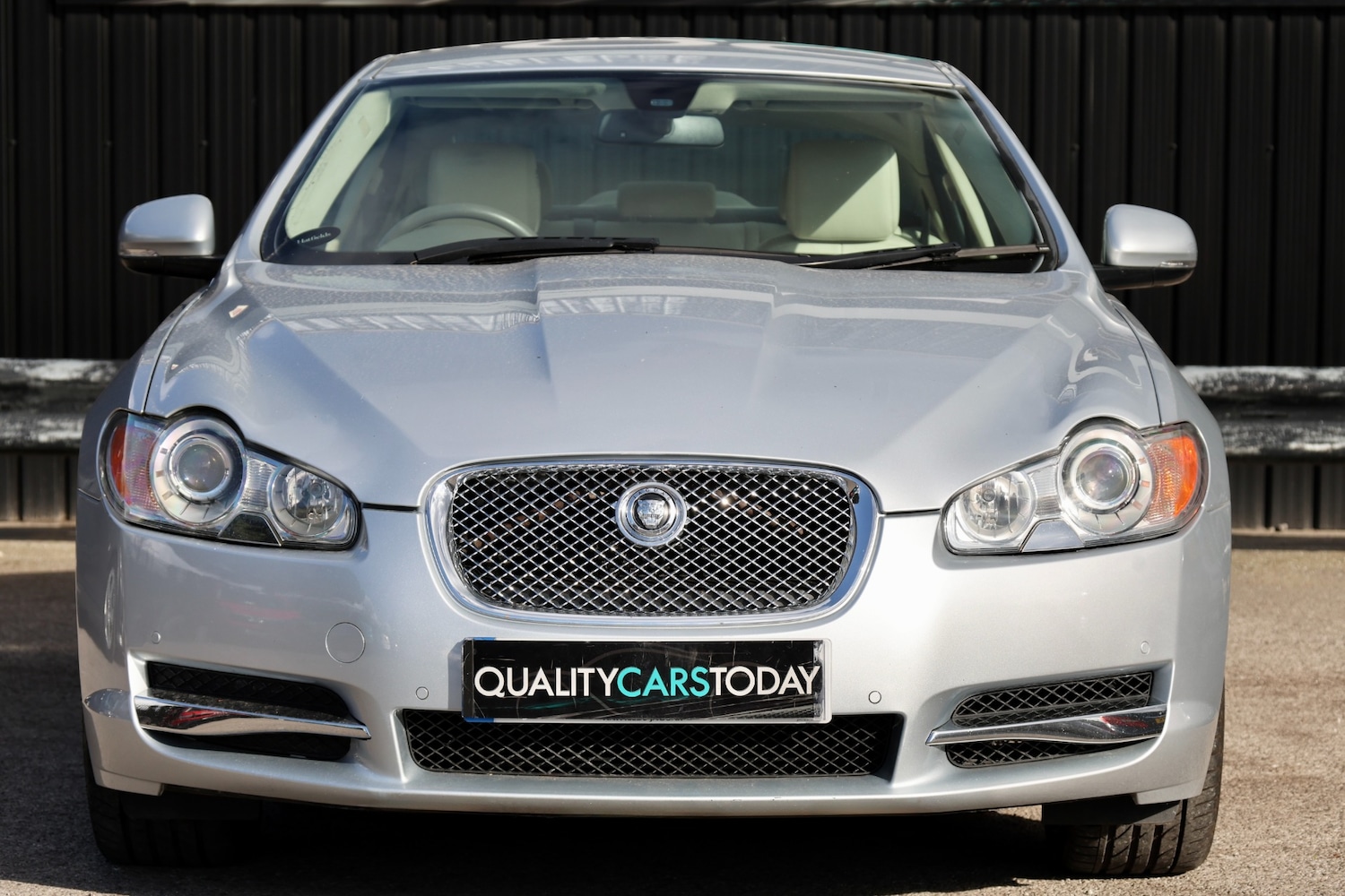 Used Jaguar XF 2010 for sale - 78090269: Photo 5