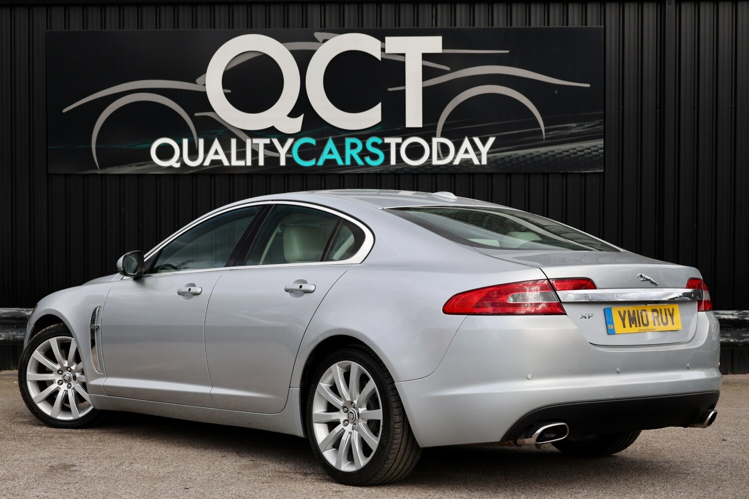 Used Jaguar XF 2010 for sale - 78090269: Photo 8