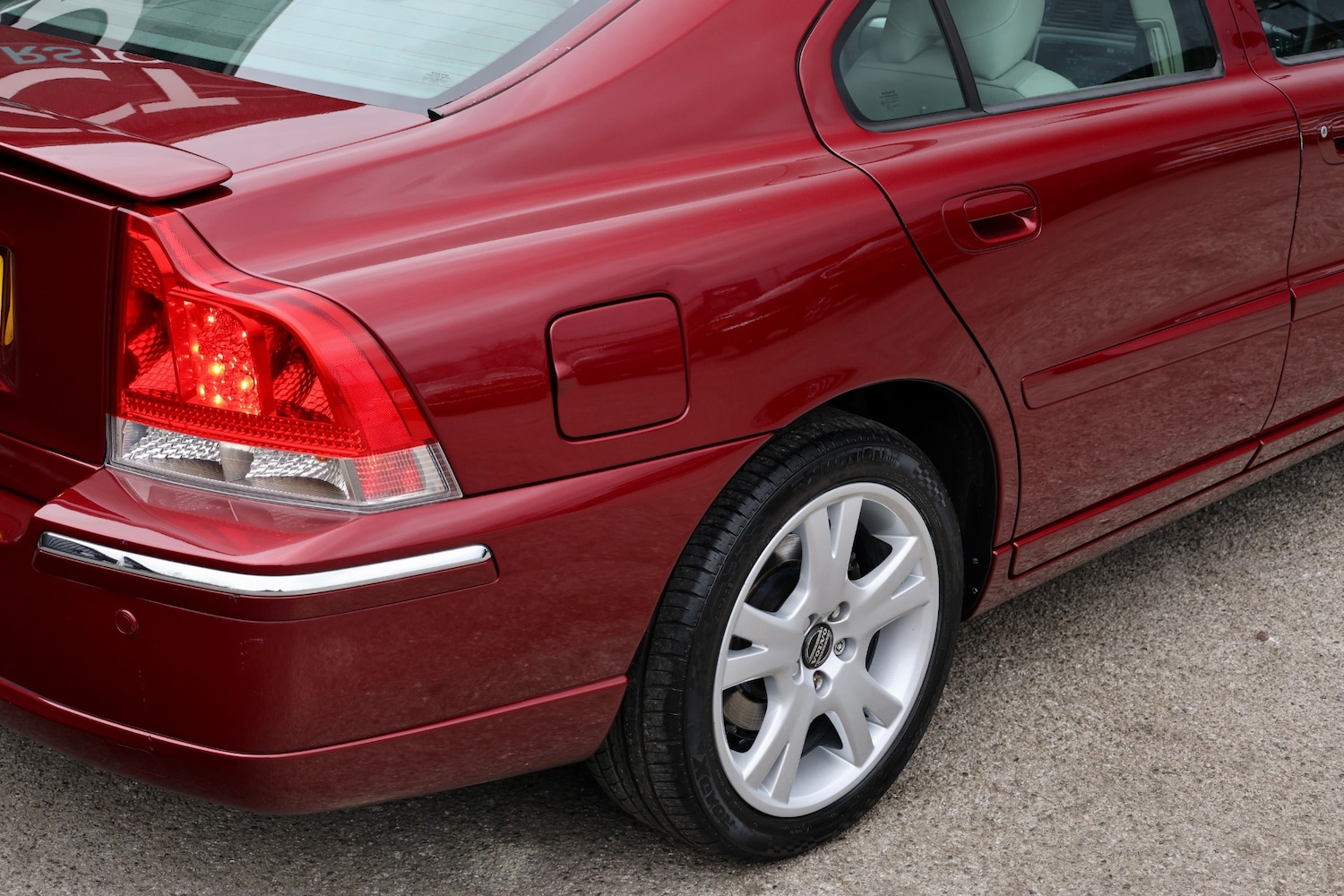 Used Volvo S60 2005 for sale - 78010847: Photo 13