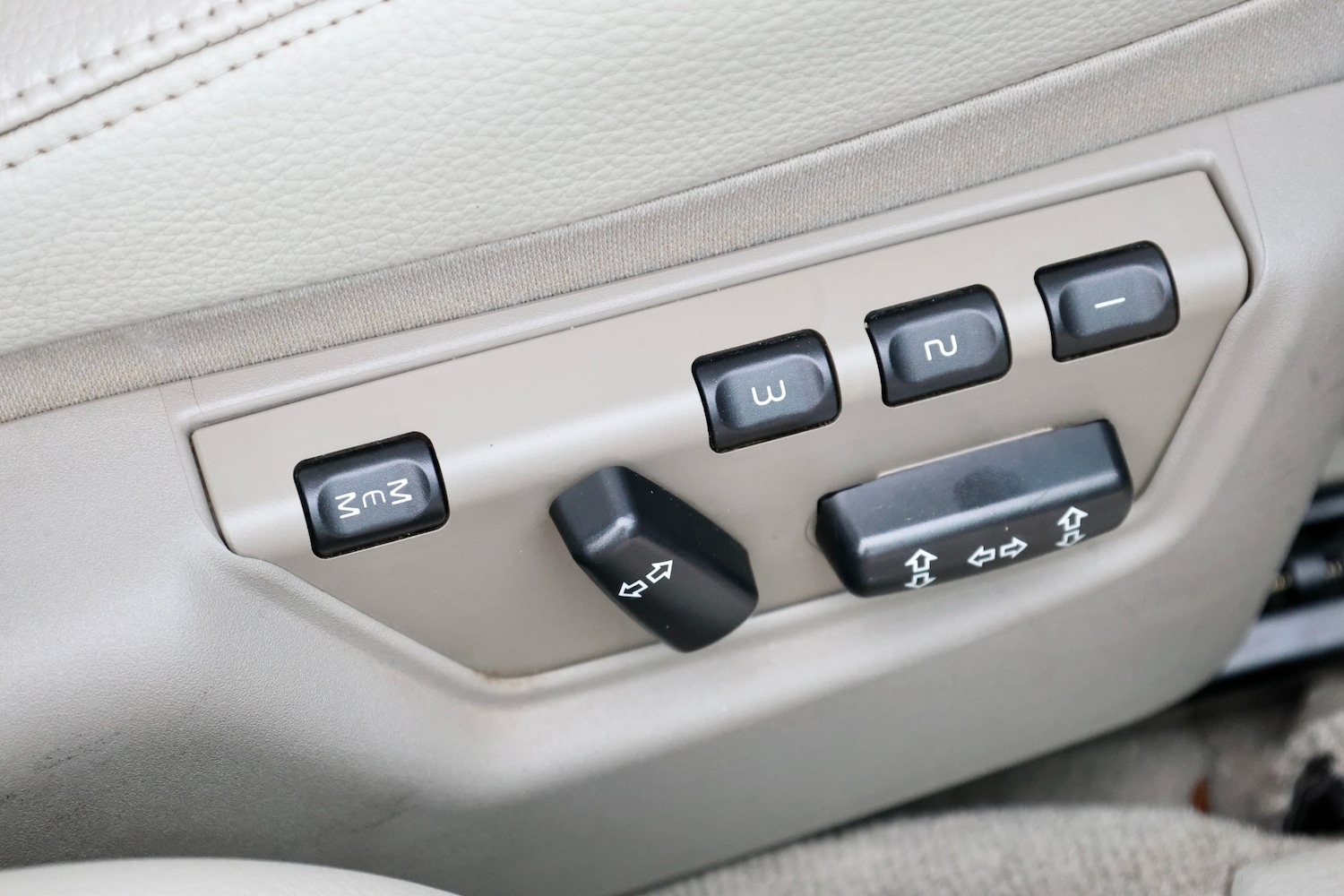 Used Volvo S60 2005 for sale - 78010847: Photo 18