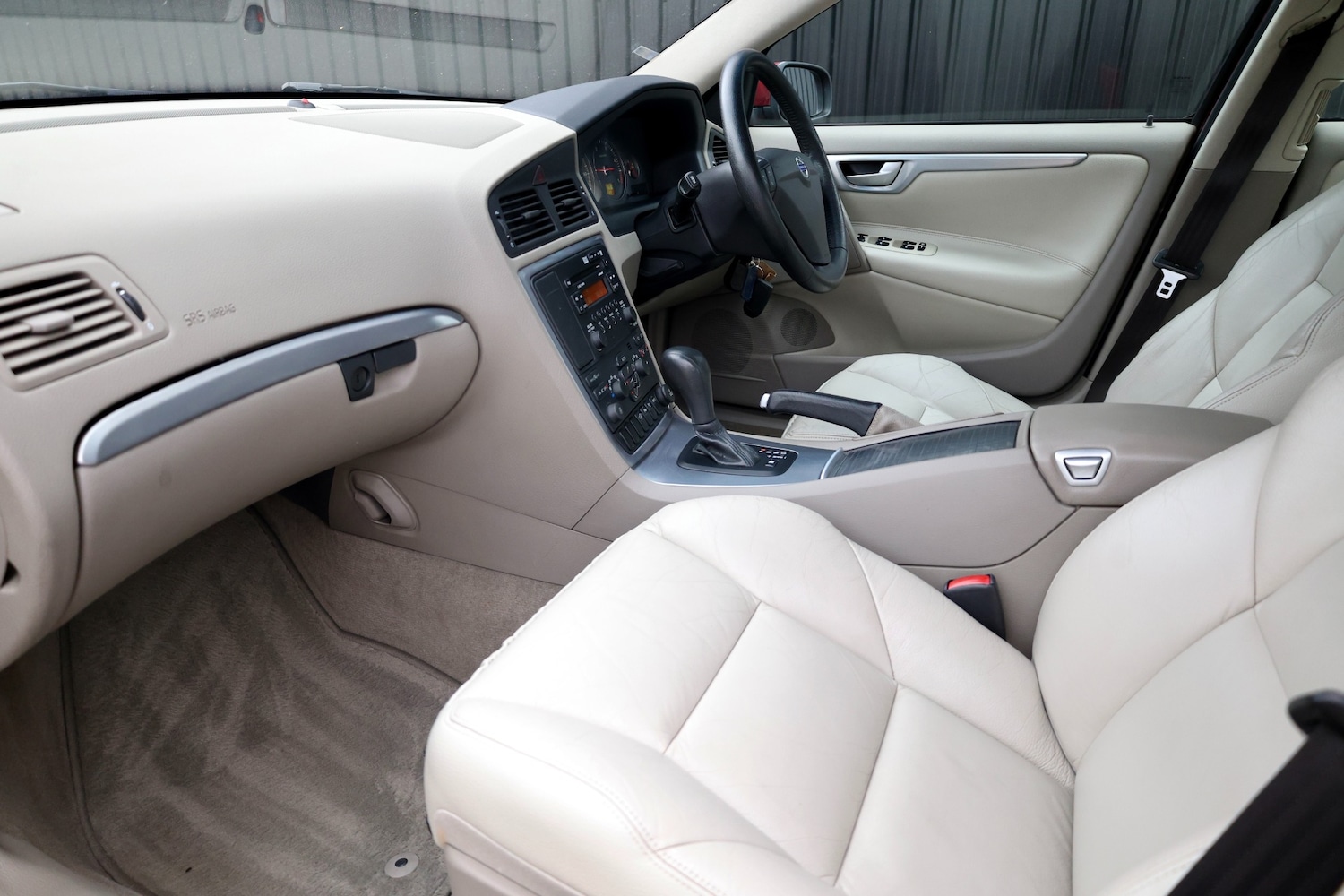 Used Volvo S60 2005 for sale - 78010847: Photo 3