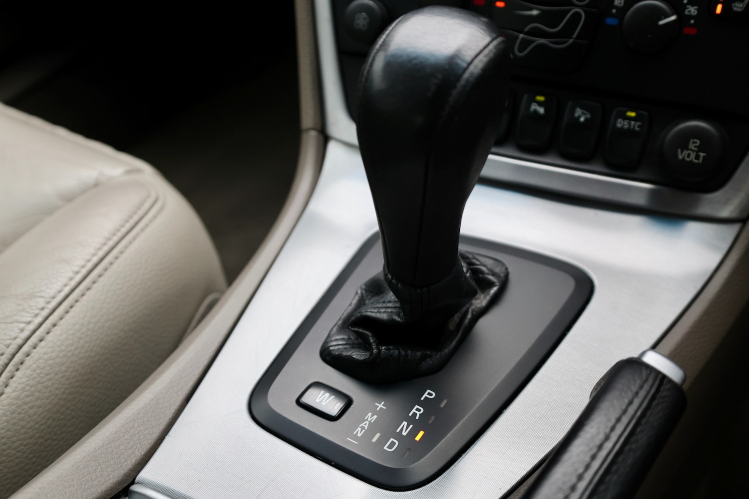 Used Volvo S60 2005 for sale - 78010847: Photo 32