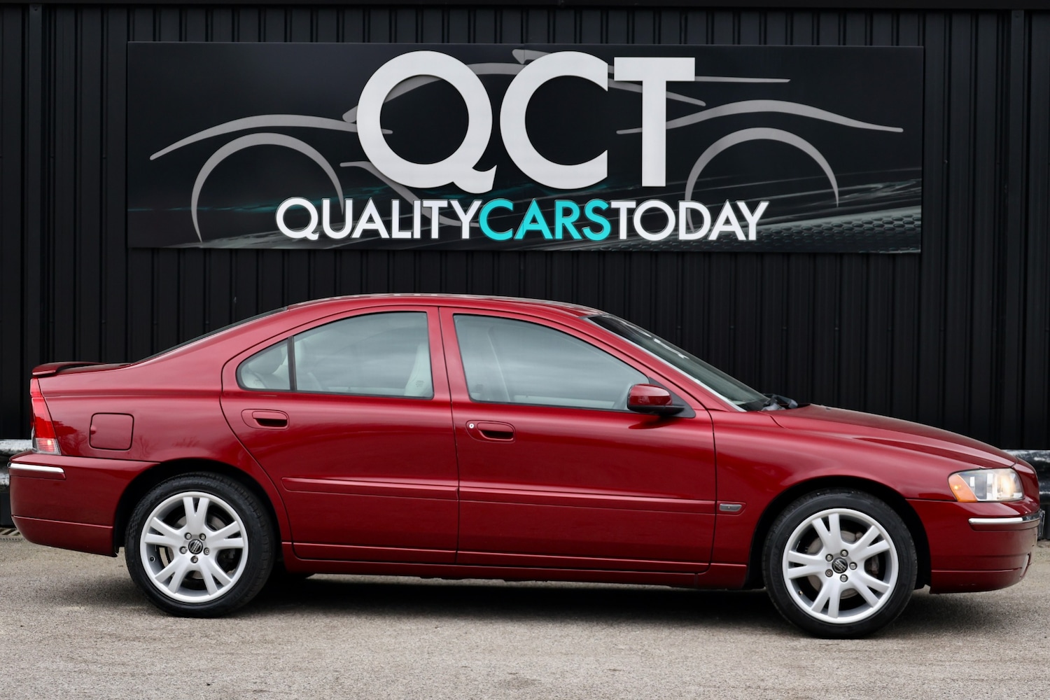 Used Volvo S60 2005 for sale - 78010847: Photo 6