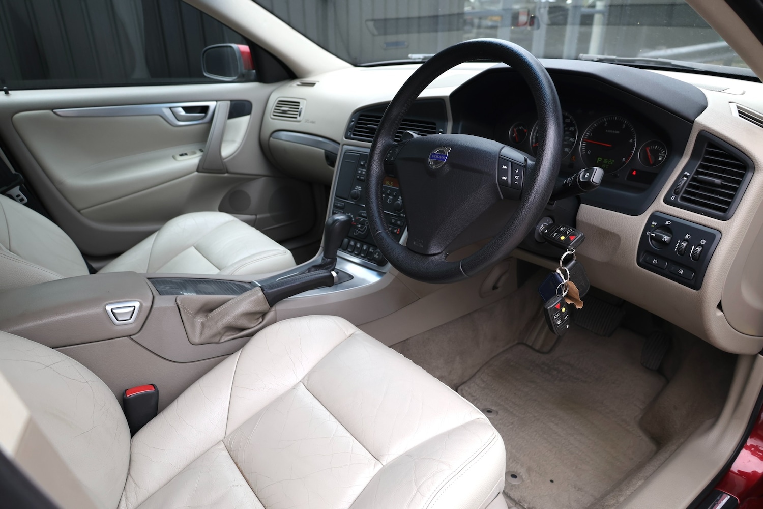 Used Volvo S60 2005 for sale - 78010847: Photo 7