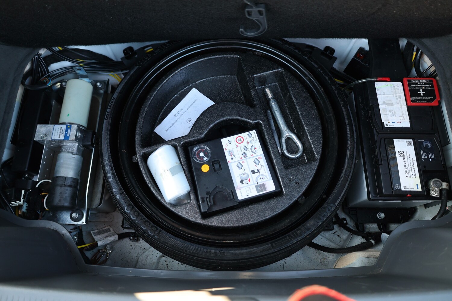 Used Mercedes-Benz SL 2011 for sale - 77749746: Photo 44