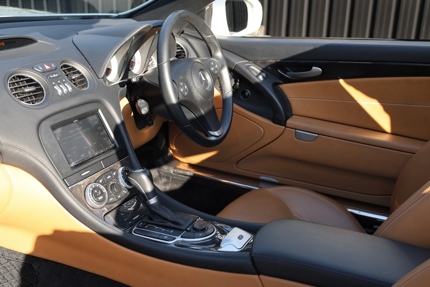 Used Mercedes-Benz SL 2011 for sale - 77749746: Photo 9