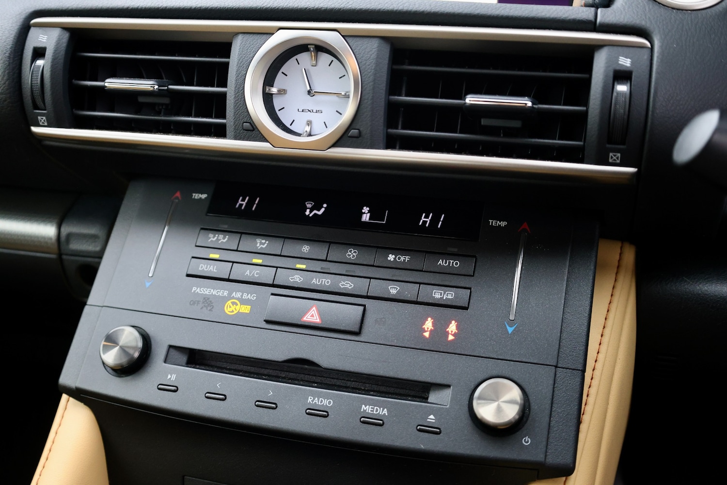 Used Lexus RC 2016 for sale - 77000365: Photo 24