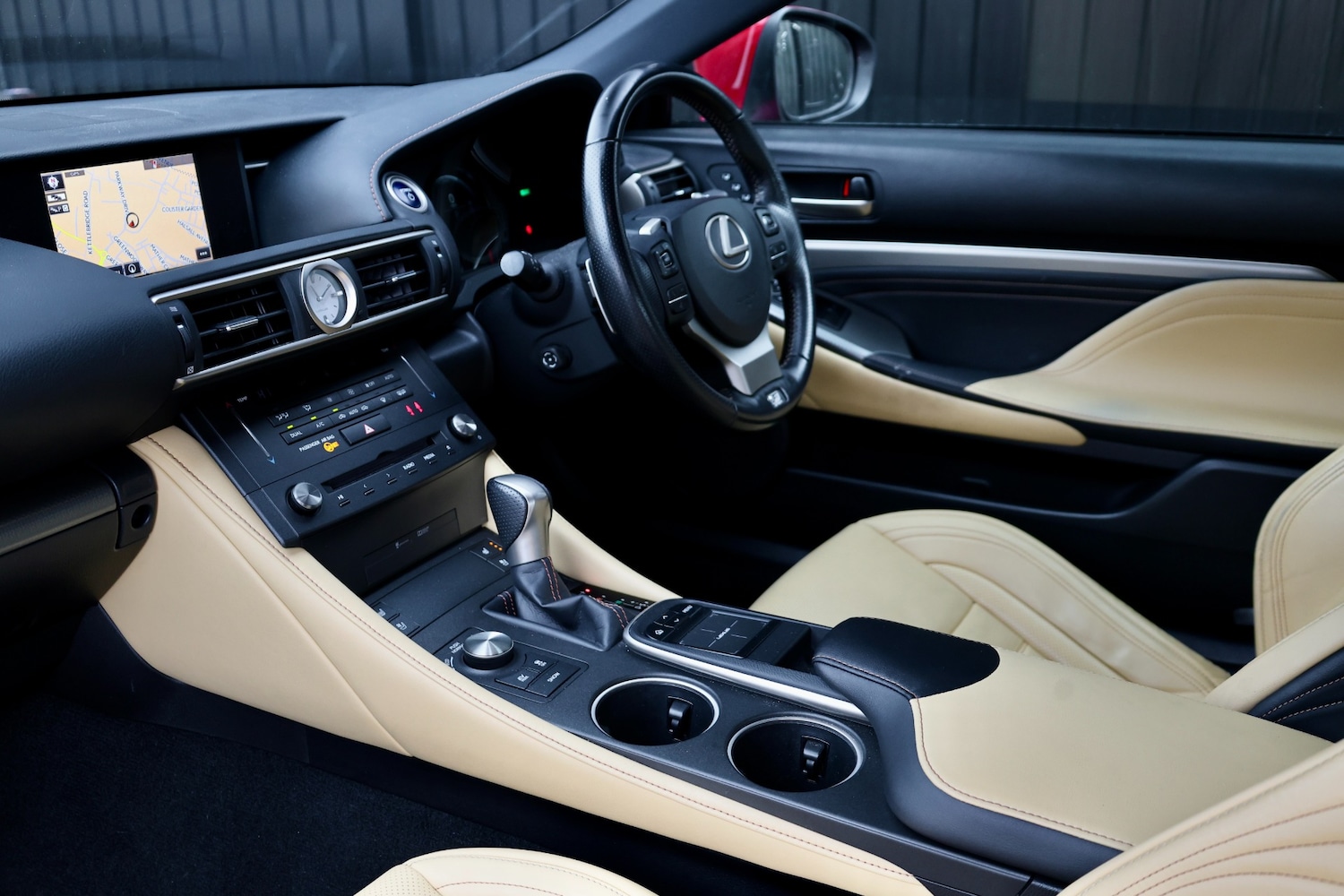 Used Lexus RC 2016 for sale - 77000365: Photo 9