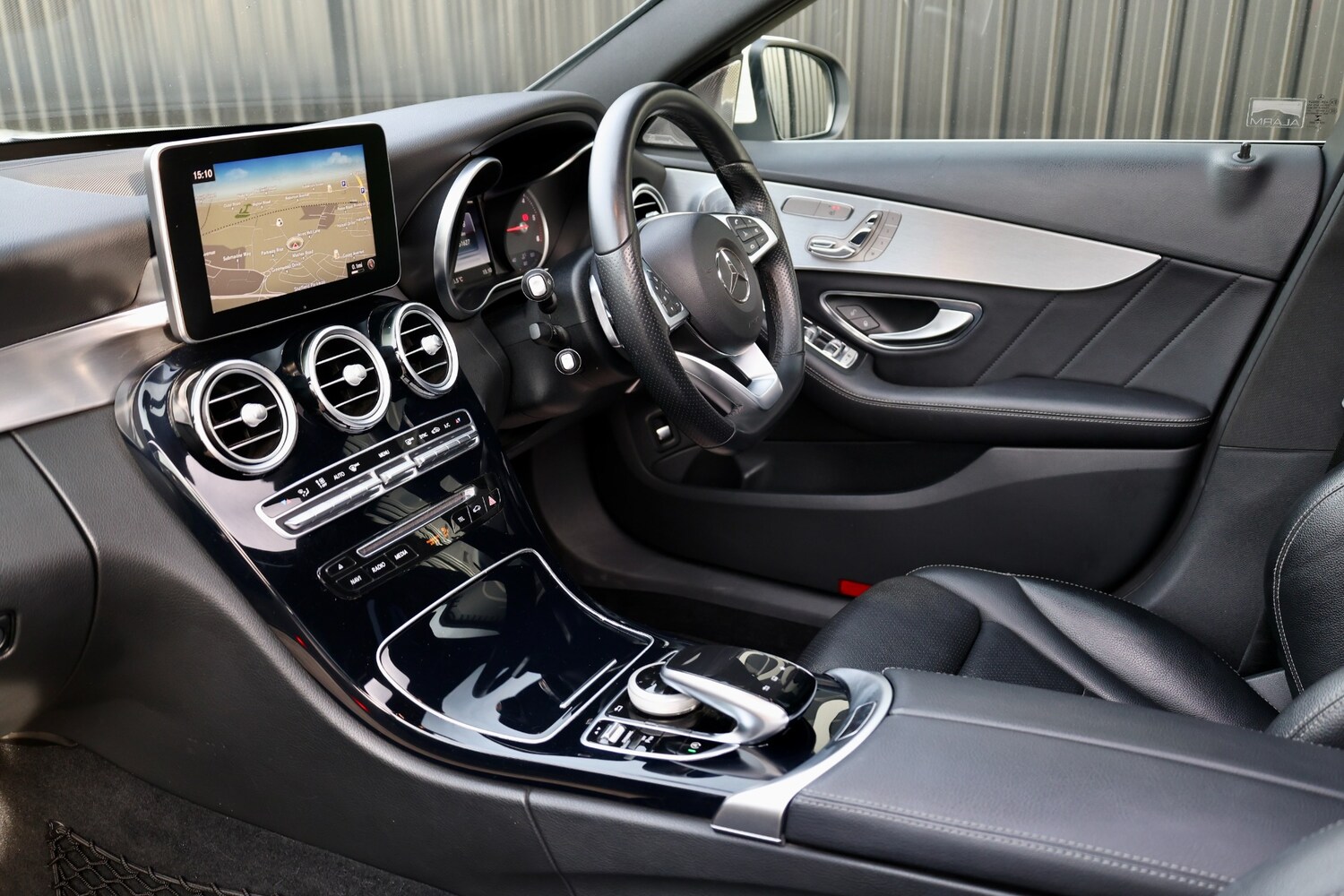 Used Mercedes-Benz C Class 2016 for sale - 77589302: Photo 10