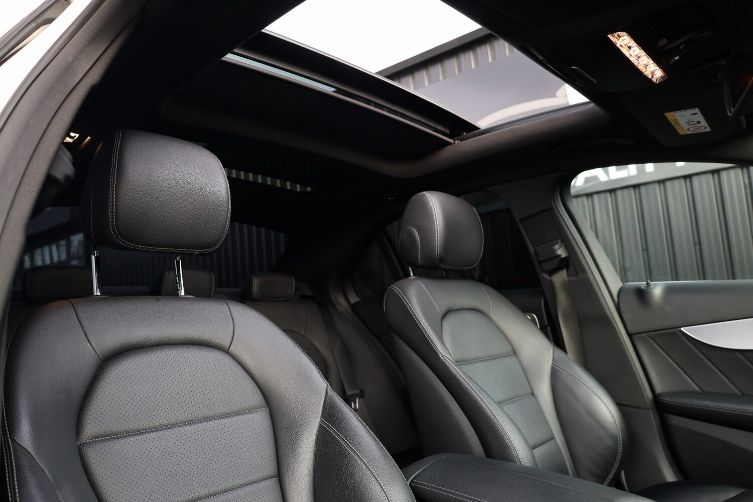 Used Mercedes-Benz C Class 2016 for sale - 77589302: Photo 42