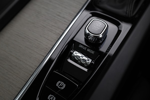 Used Volvo V60 2018 for sale - 75348234: Photo 30