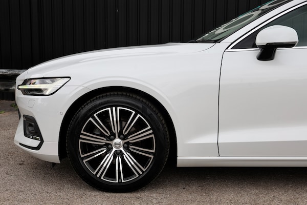 Used Volvo V60 2018 for sale - 75348234: Photo 34
