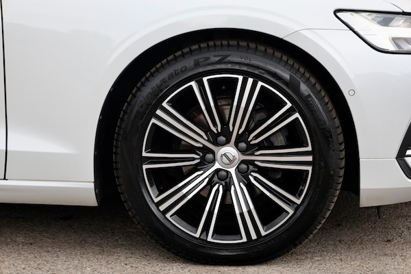 Used Volvo V60 2018 for sale - 75348234: Photo 38