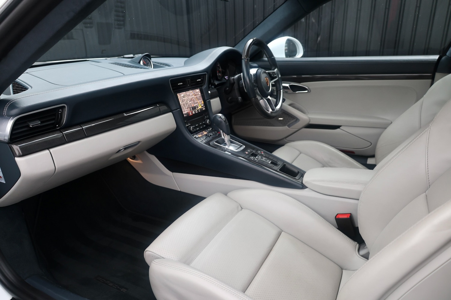 Used Porsche 911 2016 for sale - 77540898: Photo 3